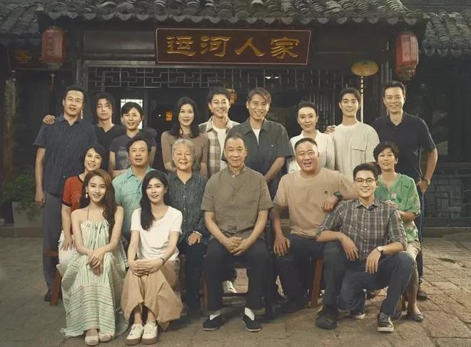 国产剧《棋士》第6《鹊刀门传奇2》第2J9国际集团2025年口碑最好的10部(图39)